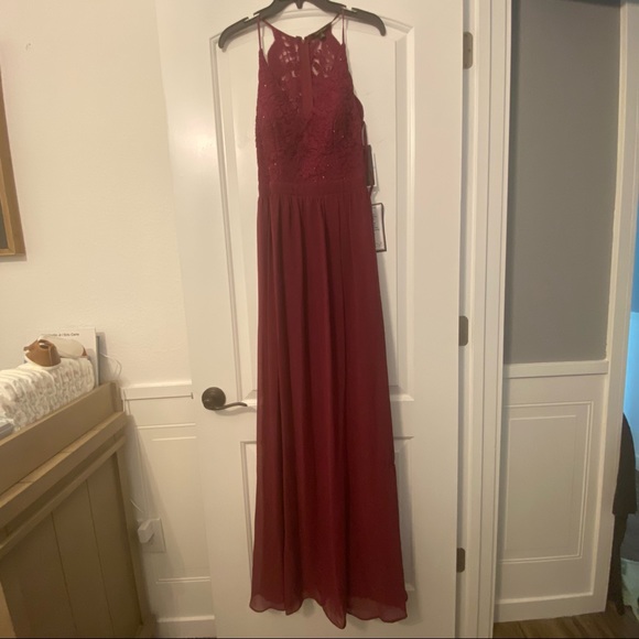 Maroon formal dress - Picture 11 of 17